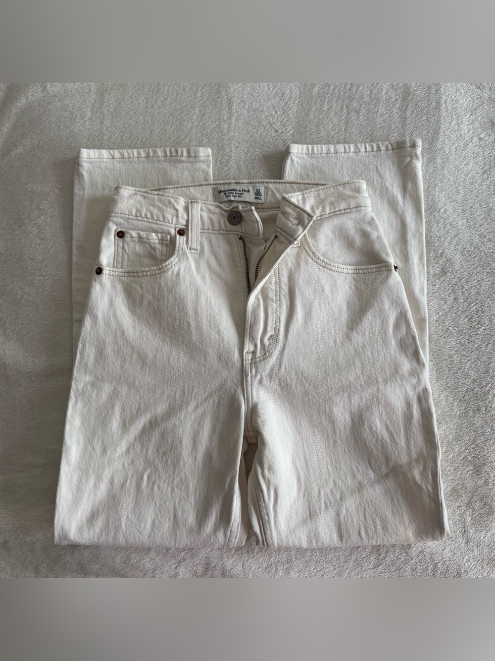 Abercrombie & Fitch White Ankle Straight Ultra High-Rise Jeans